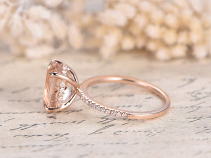 Bague de fiançailles en or rose 14 carats avec morganite ovale de 2,5 carats, or et diamants.