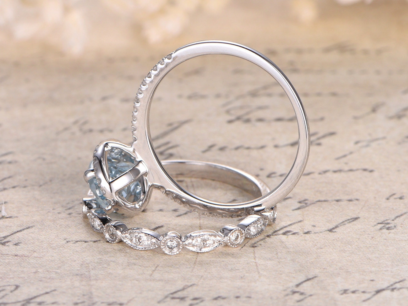 Ensemble de 2 bagues, bague en or blanc 14 carats avec aigue-marine ovale 6x8 mm et alliance assortie en diamant style Art déco, bague de fiançailles, bague d'anniversaire, bague de mariée