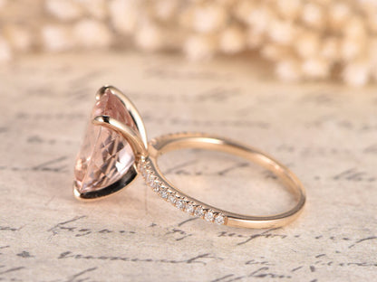 Bague de fiançailles en or rose 14 carats avec morganite rose de 4,5 carats, sertie de diamants ovales (10 x 12 mm) et de pierres naturelles de pureté VS. Bague de promesse et alliance.