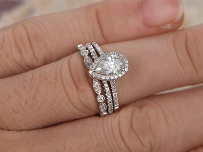 5x7mm-pear-cut-moissanite-engagement-ring-set-3pcs-14k-white-gold-diamond-side-stone-ring-two-matching-band