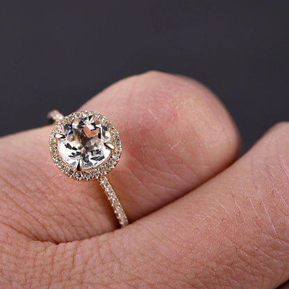 Bague de fiançailles en morganite ronde de 7 mm, sertie de diamants pavés, alliance et halo de diamants, cadeau de Saint-Valentin, or jaune 14 carats, style vintage.
