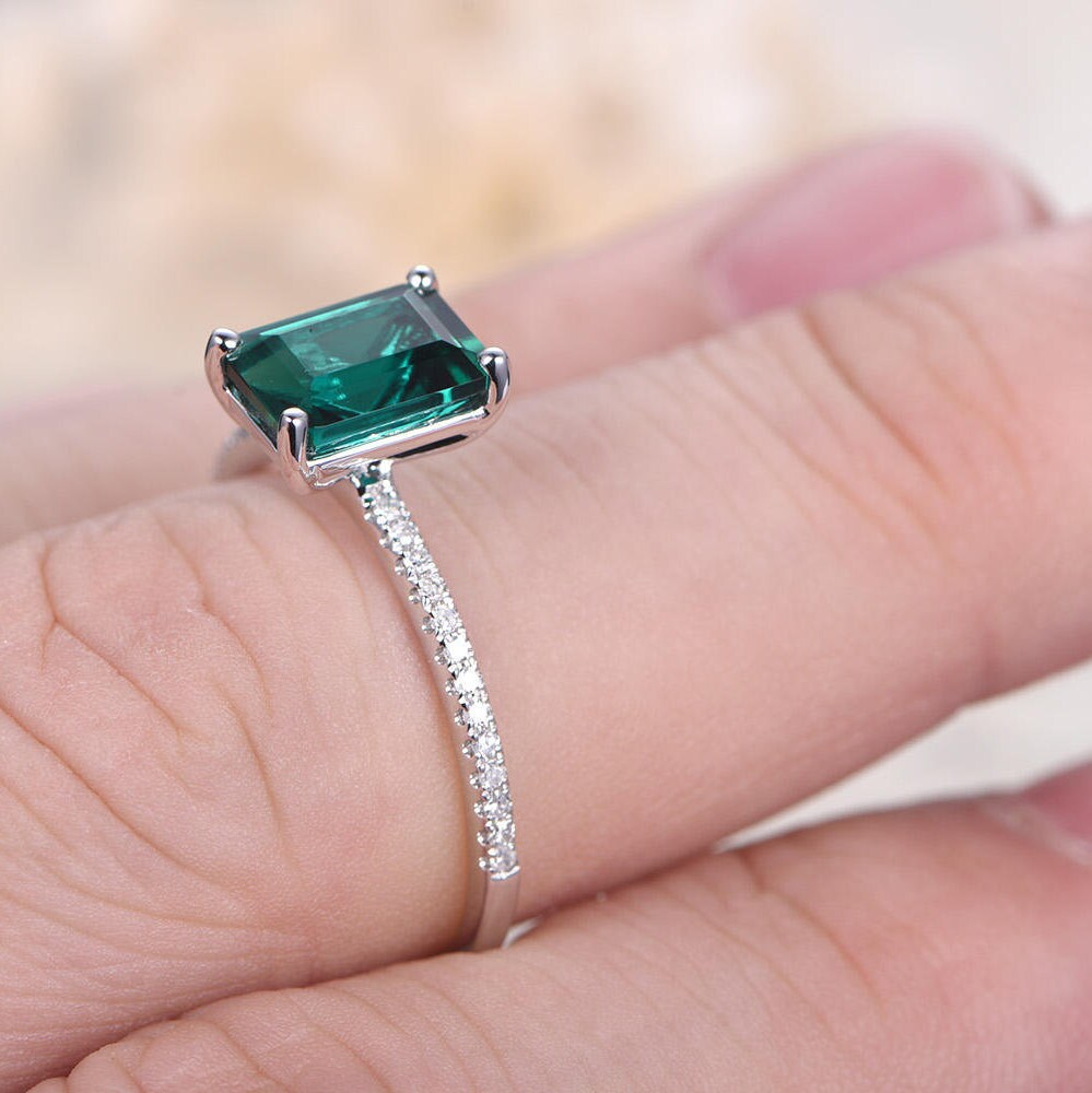 Bague de fiançailles en or blanc 14 carats avec émeraude 6x8 mm, pierre de naissance de mai, bague de mariage Art déco, demi-alliance sertie de diamants, bague de promesse unique