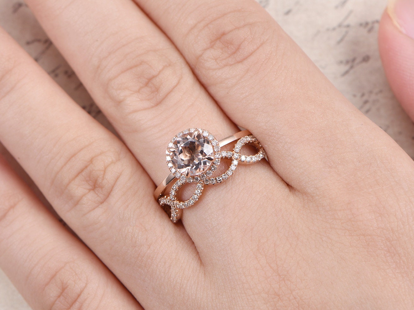 7mm-round-cut-morganite-engagement-ring-set-2pcs-14k-rose-gold-diamond-halo-twist-matching-band