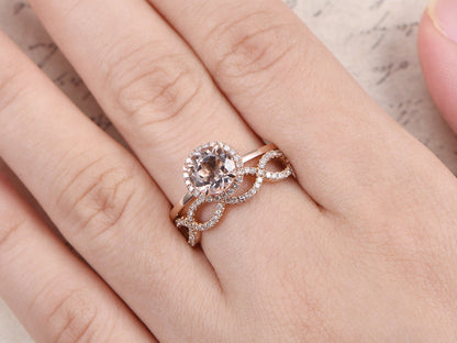 7mm-round-cut-morganite-engagement-ring-set-2pcs-14k-rose-gold-diamond-halo-twist-matching-band