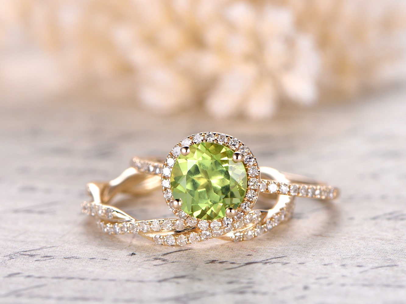 7mm-round-cut-peridot-engagement-ring-set-2pcs-14k-yellow-gold-twist-matching-band-design