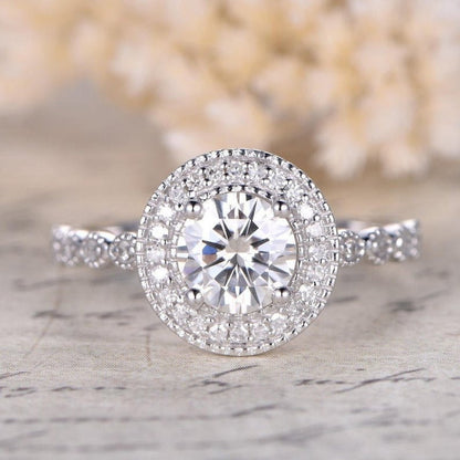 Bague de fiançailles en or blanc 14 carats, sertie d'une moissanite de 6,5 mm. Style vintage Art déco. Alliance en diamants. Bague de mariage ancienne. Bague d'anniversaire.