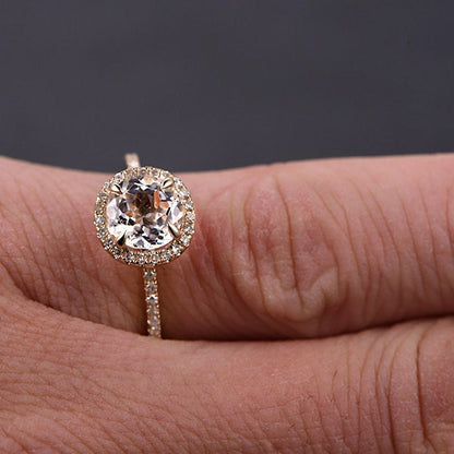 Bague de fiançailles en morganite ronde de 7 mm, sertie de diamants pavés, alliance et halo de diamants, cadeau de Saint-Valentin, or jaune 14 carats, style vintage.