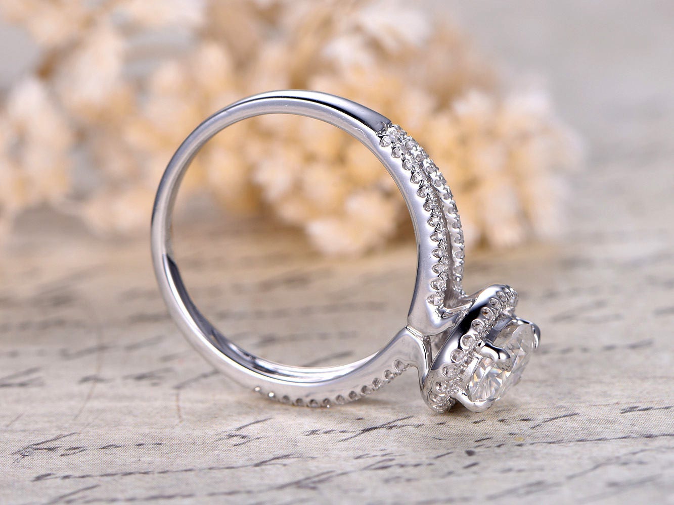 Bague de fiançailles en or blanc 14 carats avec moissanite ovale 6x8 mm, bague de promesse à anneau fendu, bague pour femme
