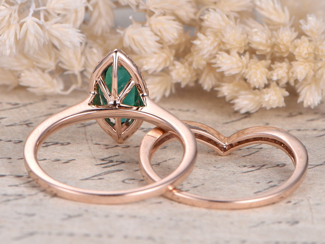 5x10mm-marquise-cut-emerald-engagement-ring-set-2pcs-14k-rose-gold-diamond-halo-plain-band-2pcs-curved-v-band