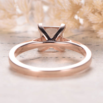 6mm-princess-cut-morganite-engagement-ring-14k-rose-gold-solitaire-diamond-band
